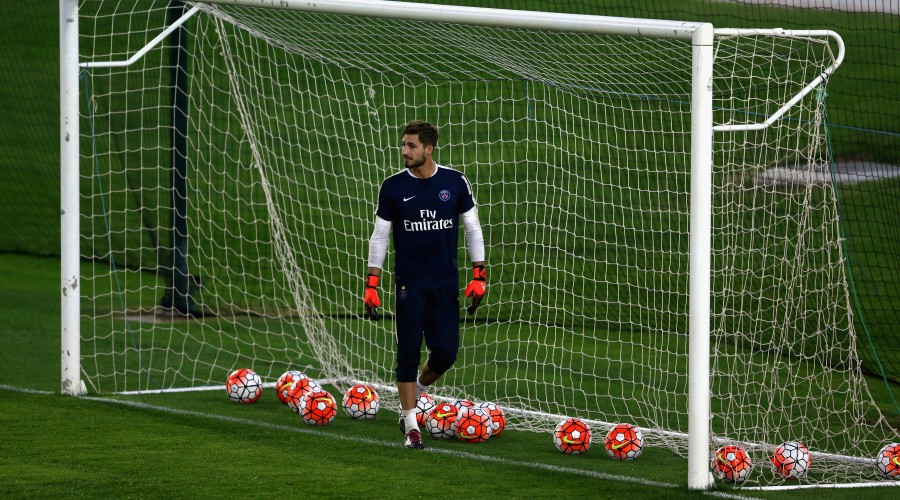 DOHA, QATAR - DECEMBER 28:  Kevin Trapp of Paris Saint-Germain looks on during a practice session ahead of a friendly match against Inter Milan pictured on December 28, 2015 at the Aspire Zone in Doha, Qatar. The match will take place at the air-conditioned Al Sadd Stadium on Wednesday 30 December. (Photo by Warren Little/Getty Images)