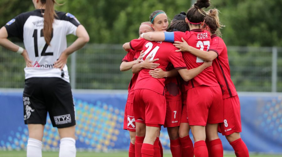 MELK,AUSTRIA,20.MAY.17 -  WOMEN SOCCER - OEFB Ladies Cup Final, FSK St. Poelten vs NOESV Neulengbach. Image shows the rejoicing of Fanny Vago (St.Poelten) and her team. Photo: GEPA pictures/ Walter Luger