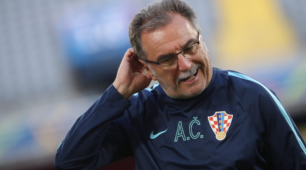 LENS,FRANCE,24.JUN.16 - SOCCER - UEFA European Championship 2016, Round of 16, international match, Croatia vs Portugal, preview, final training of team CRO. Image shows head coach Ante Cacic (CRO). Photo: GEPA pictures/ Christian Walgram
