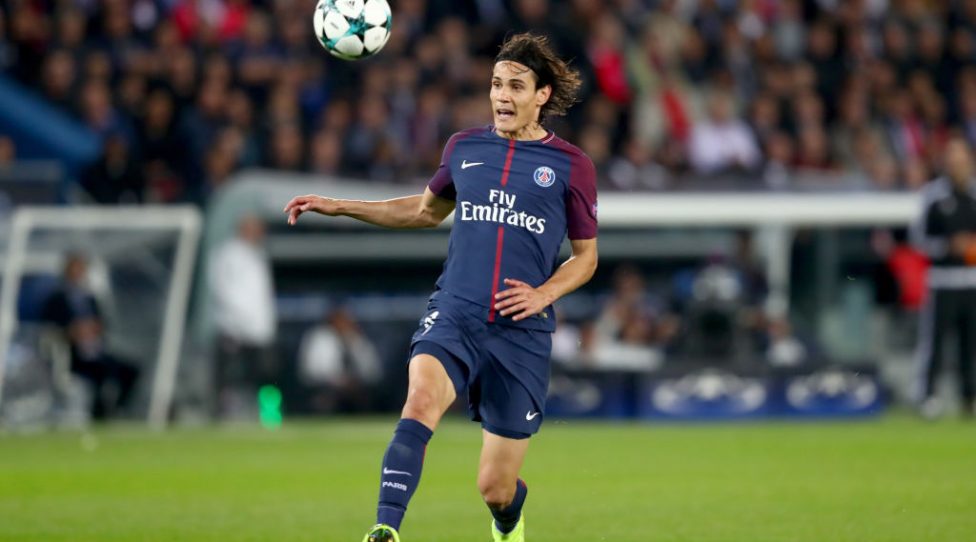 PARIS, FRANCE - SEPTEMBER 27:  Edinson Cavani of Paris runs with the ball during the UEFA Champions League group B match between Paris Saint-Germain and Bayern Muenchen at Parc des Princes on September 27, 2017 in Paris, France.  (Photo by Alexander Hassenstein/Bongarts/Getty Images)