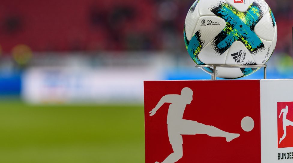 MAINZ, GERMANY - DECEMBER 02: The matchball is seen with the logo '20 Jahre Ehrenamt' during the Bundesliga match between 1. FSV Mainz 05 and FC Augsburg at Opel Arena on December 2, 2017 in Mainz, Germany. (Photo by Alexander Scheuber/Bongarts/Getty Images)