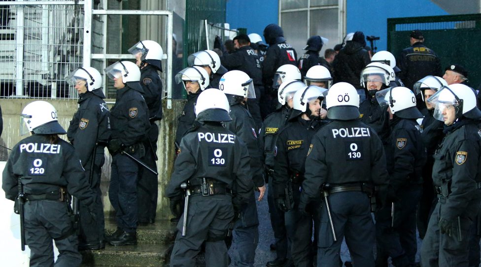 PASCHING,AUSTRIA,10.MAR.19 - SOCCER - tipico Bundesliga, LASK Linz vs FC Wacker Innsbruck. Image shows police. Photo: GEPA pictures/ Juergen Berlesreiter