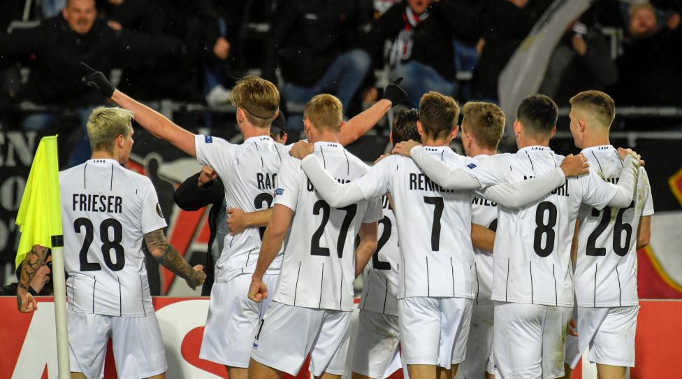 LINZ, AUSTRIA - FEBRUARY 27: Players of LASK celebrate after scoring a goal at the Group D - UEFA Europa League Round of 32: Second Leg match between LASK and AZ Alkmaar at Stadion der Stadt Linz on February 27, 2020 in Linz, Austria. (Photo by Franz Kirchmayr/SEPA.Media /Getty Images)