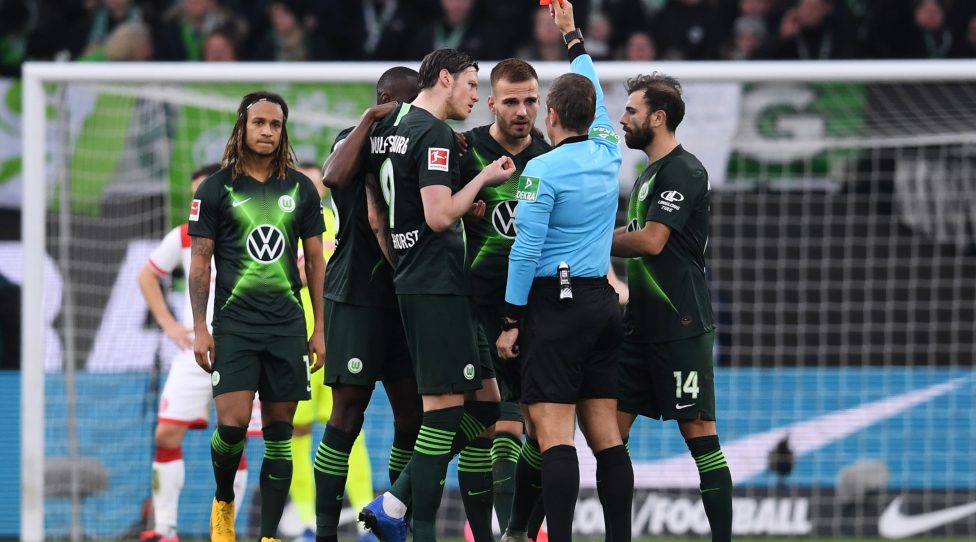 WOLFSBURG, GERMANY - FEBRUARY 08: Marin Pongracic of VfL Wolfsburg is shown a red card by referee during the Bundesliga match between VfL Wolfsburg and Fortuna Duesseldorf at Volkswagen Arena on February 08, 2020 in Wolfsburg, Germany. (Photo by Oliver Hardt/Bongarts/Getty Images)