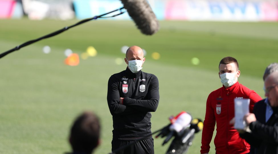 PASCHNG,AUSTRIA,20.APR.20 - SOCCER - tipico Bundesliga, Linzer ASK, press conference after lightening the restrictions due to the SARS-CoV-2 crisis, corona crisis. Image shows Gernot Trauner (LASK). Photo: GEPA pictures/ Manfred Binder