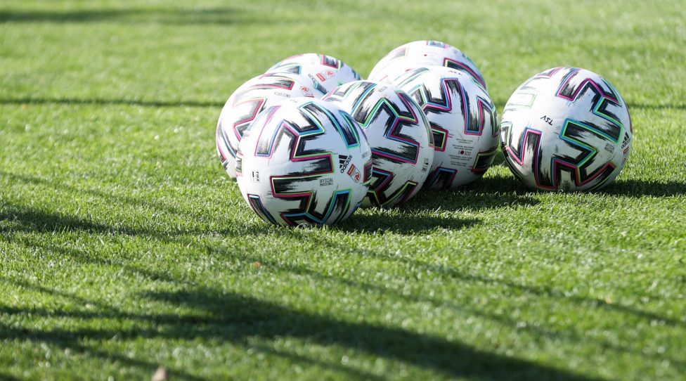 HARTBERG,AUSTRIA,22.APR.20 - SOCCER - tipico Bundesliga, TSV Hartberg, training after lightening the restrictions due to the SARS-CoV-2 crisis, corona crisis. Image shows a feature with balls. Photo: GEPA pictures/ Christian Walgram
