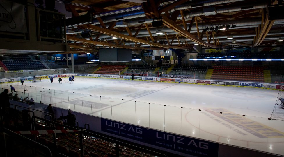LINZ,AUSTRIA,10.JAN.20 - ICE HOCKEY - EBEL, Erste Bank Eishockey Liga, EHC Black Wings Linz vs HC Innsbruck. Image shows an overview of Keine Sorgen Eis Arena Linz. Photo: GEPA pictures/ Manfred Binder