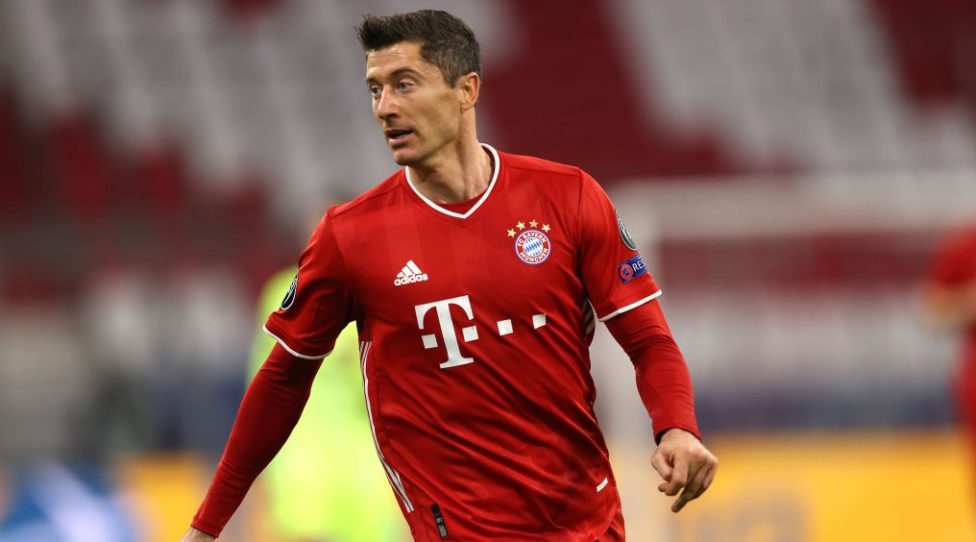 MUNICH, GERMANY - OCTOBER 21: Robert Lewandowski of FC Bayern München runs during the UEFA Champions League Group A stage match between FC Bayern Muenchen and Atletico Madrid at Allianz Arena on October 21, 2020 in Munich, Germany. (Photo by Alexander Hassenstein/Getty Images)