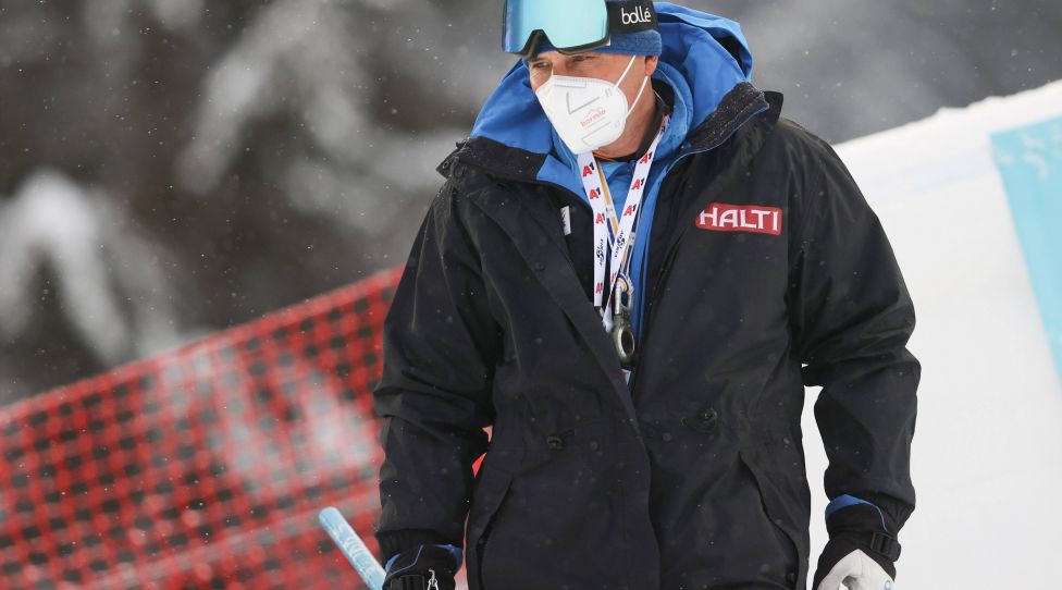ALPINE SKIING - FIS WC Flachau FLACHAU,AUSTRIA,16.JAN.21 - FIS World Cup, slalom, men. Image shows race director Markus Waldner FIS. PUBLICATIONxINxGERxHUNxONLY GEPAxpictures/xHaraldxSteiner