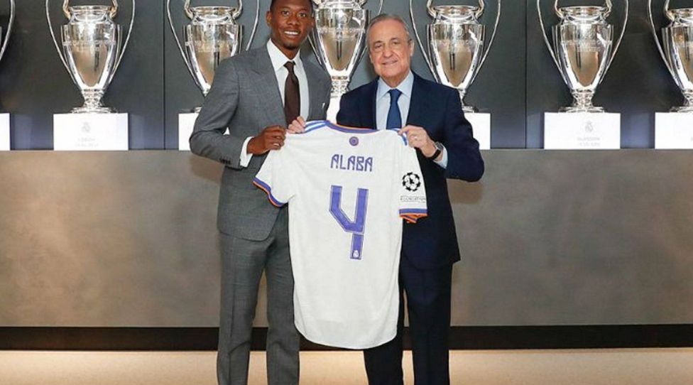 MADRID,SPAIN,21.JUL.21 - SOCCER - Primera Division, Real Madrid CF, presentation David Alaba. Image shows David Alaba and president Florentino Perez (Madrid). Photo: GEPA pictures/ Cordon Press/ Real Madrid/ Pool - ATTENTION - COPYRIGHT FOR AUSTRIAN CLIENTS ONLY -
