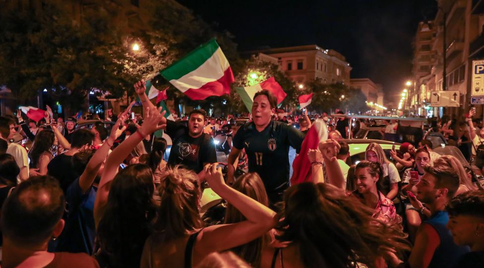 Italy: Supporters at Palermo celebrate EURO 2020 Night of great celebrations at Palermo after having the European final against England on penalties. Palermo Italy Copyright: AntonioxMelita