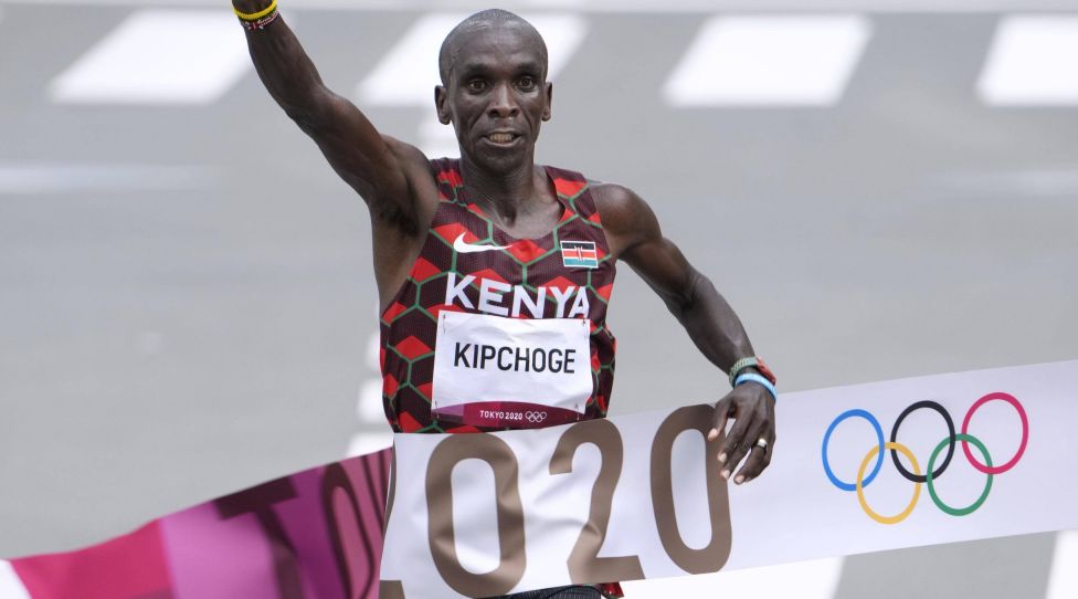 Tokyo Olympics: Athletics Eliud Kipchoge of Kenya wins the men s marathon at the Tokyo Olympics on Aug. 8, 2021, in Sapporo, northern Japan. PUBLICATIONxINxGERxSUIxAUTxHUNxONLY A14AA0000757254P