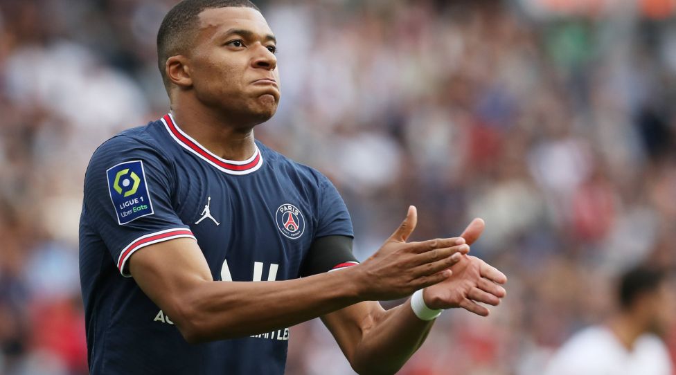 210912 -- PARIS, Sept. 12, 2021 -- Paris Saint Germain s Kylian Mbappe reacts during the French Ligue 1 football match between Paris Saint Germain PSG and Clermont in Paris, France, Sept. 11, 2021.  SPFRANCE-PARIS-FOOTBALL-LEAGUE 1-PSG VS CLERMONT GaoxJing PUBLICATIONxNOTxINxCHN