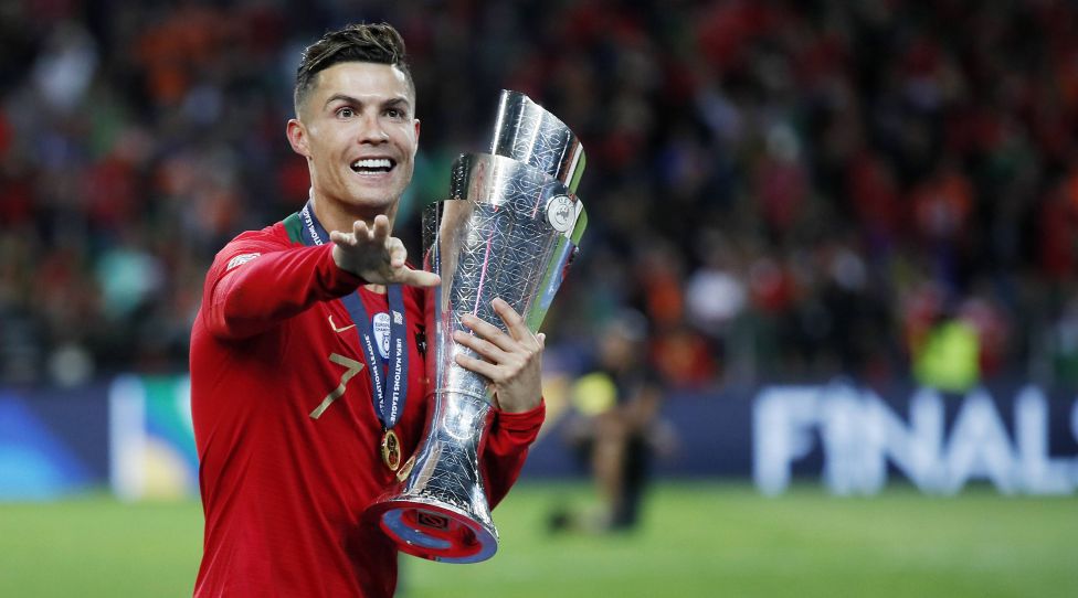 Portugal s Cristiano Ronaldo with the trophy during the UEFA Nations League match at the Dragon Stadium, Porto. Picture date: 9th June 2019. Picture credit should read: David Klein/Sportimage PUBLICATIONxNOTxINxUK SPI-0096-0116