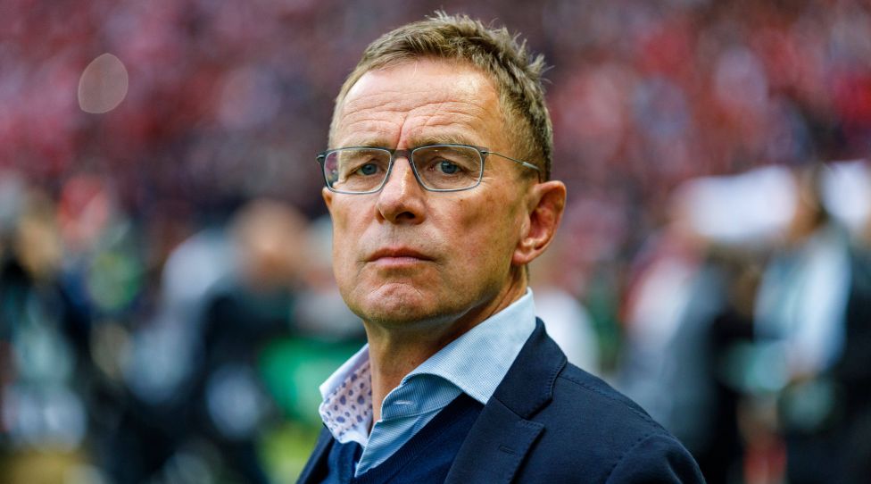 Berlin, Deutschland 25. Mai 2019: DFB Pokal Finale - 18/19 - RB Leipzig vs. FC Bayern Muenchen Trainer / Sportdirektor Ralf Rangnick RB Leipzig, Freisteller, Einzelbild, nachdenklich / grübelnd / gruebelnd, Aktion // DFB regulations prohibit any use of photographs as image sequences and/or quasi-video. // DFB Pokal Finale - 18/19 - RB Leipzig vs. FC Bayern Muenchen *** Berlin, Germany 25 May 2019 DFB Pokal Final 18 19 RB Leipzig vs FC Bayern Muenchen coach sport director Ralf Rangnick RB Leipzig , cropped image, single image, pensive brooding gruebelnd, action DFB regulations prohibit any use of photographs as image sequences and or quasi video DFB Pokal Final 18 19 RB Leipzig vs FC Bayern Muenchen smat
