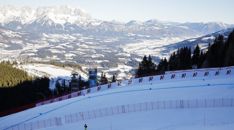KITZBUEHEL,AUSTRIA,19.JAN.22 - ALPINE SKIING - FIS World Cup, Hahnenkamm-race, downhill training, men. Image shows overview of the race course. Photo: GEPA pictures/ Wolfgang Grebien
