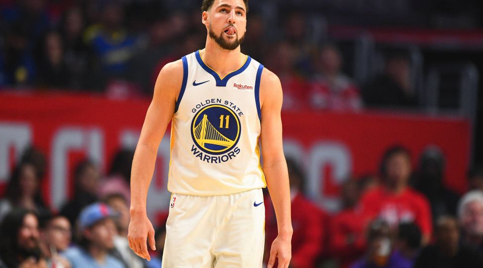 LOS ANGELES, CA - APRIL 21: Golden State Warriors Guard Klay Thompson (11) looks on during game four of the first round of the 2019 NBA Basketball Herren USA Playoffs between the Golden State Warriors and the Los Angeles Clippers on April 21, 2019 at Staples Center in Los Angeles, CA. (Photo by Brian Rothmuller/Icon Sportswire) NBA: APR 21 NBA Playoffs First Round - Warriors at Clippers - Game Four PUBLICATIONxINxGERxSUIxAUTxHUNxRUSxSWExNORxDENxONLY Icon190421062