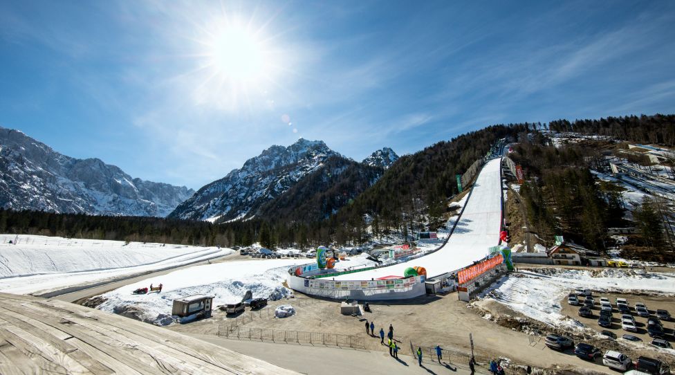 SKI FLYING - FIS WC Planica PLANICA,SLOVENIA,25.MAR.21 - NORDIC SKIING, Ski jumping, Skispringen, Ski, nordisch SKI FLYING - FIS World Cup. Image shows a general view of the hill. PUBLICATIONxINxGERxHUNxONLY GEPAxpictures/xMaticxKlansek