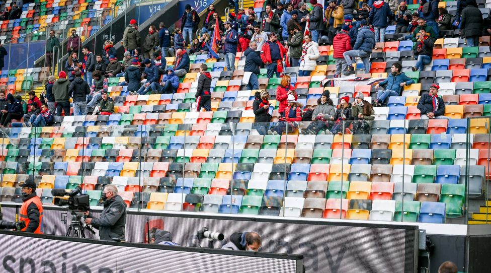 The grandstand empty after Genoa supporters were forced to remove a banner during Udinese Calcio vs Genoa CFC, italian soccer Serie A match in Udine, Italy, November 28 2021 PUBLICATIONxINxGERxSUIxAUTxONLY Copyright: xEttorexGriffonix/xIPAx/xx 0