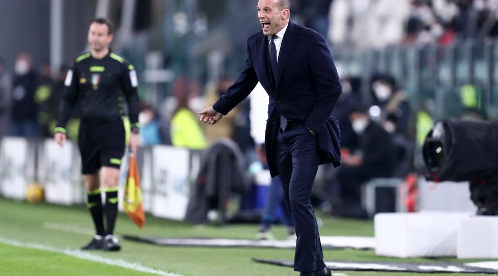 Juventus Fc - Ssc Napoli Massimiliano Allegri, head coach of Juventus Fc gestures during the Serie A match between Juventus Fc and Ssc Napoli at Allianz Stadium on January 6, 2022 in Turin, Italy. Torino Allianz Stadium Italy Copyright: xMarcoxCanonierox
