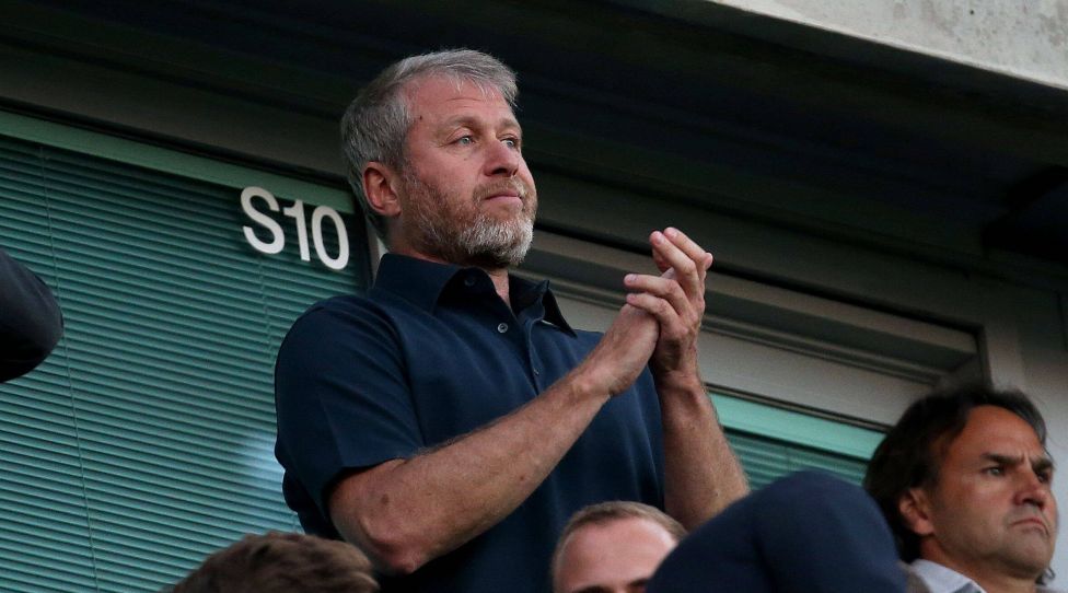 Mandatory Credit: Photo by Jed Leicester/BPI/Shutterstock 5829534e Chelsea owner Roman Abramovich during the Premier League match between Chelsea and West Ham United played at Stamford Bridge London on 15th August 2016 Football - Premier League 2016/17 Chelsea v West Ham United Stamford Bridge, Fulham Rd, London, United Kingdom - 15 Aug 2016 EDITORIAL USE ONLY No use with unauthorised audio, video, data, fixture lists, club/league logos or live services. Online in-match use limited to 75 images, no video emulation. No use in betting, games or single club/league/player publications. Football - Premier League 2016/17 Chelsea v West Ham United Stamford Bridge, Fulham Rd, London, United Kingdom - 15 Aug 2016 EDITORIAL USE ONLY No use with unauthorised audio, video, data, fixture lists, club/league logos or live services. Online in-match use limited to 75 images, no video emulation. No use in betting, games or single club/league/player publications. PUBLICATIONxINxGERxSUIxAUTXHUNxGRExMLTxCYPxROMxBULxUAExKSAxONLY Copyright: xJedxLeicester/BPI/Shutterstockx 5829534e