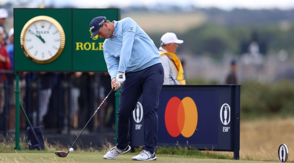 14th July 2022, Old Course at St Andrews, St Andrews, Fife, Scotland The Open Golf Championship round 1 Sepp Straka AUT his his tee shot on the 7th hole PUBLICATIONxNOTxINxUK ActionPlus12408315 DavidxBlunsden