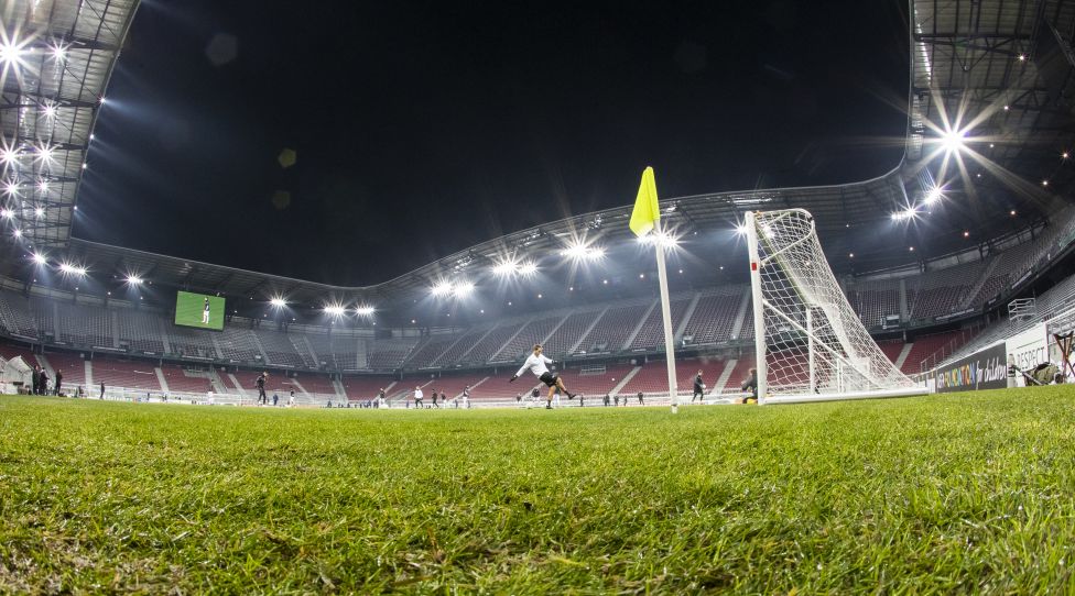 KLAGENFURT,AUSTRIA,09.DEC.21 - SOCCER - UEFA Europa Conference League, group stage, Linzer ASK vs HJK Helsinki. Image shows the Woerthersee Arena. Photo: GEPA pictures/ Wolfgang Jannach