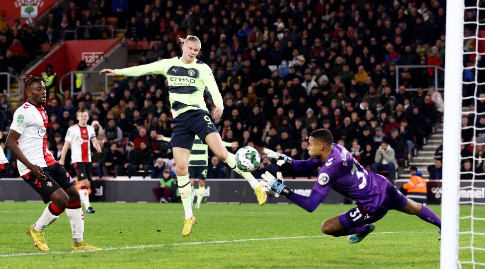 Mandatory Credit: Photo by James Marsh/Shutterstock 13703755aq Gavin Bazunu of Southampton makes a save from Erling Haaland of Manchester City. Southampton v Manchester City, Carabao Cup, Quarter Final, Football, St Mary s Stadium, Southampton, UK - 11 Jan 2023 EDITORIAL USE ONLY No use with unauthorised audio, video, data, fixture lists, club/league logos or live services. Online in-match use limited to 120 images, no video emulation. No use in betting, games or single club/league/player publications. Southampton v Manchester City, Carabao Cup, Quarter Final, Football, St Mary s Stadium, Southampton, UK - 11 Jan 2023 EDITORIAL USE ONLY No use with unauthorised audio, video, data, fixture lists, club/league logos or live services. Online in-match use limited to 120 images, no video emulation. No use in betting, games or single club/league/player publications. PUBLICATIONxINxGERxSUIxAUTxHUNxGRExMLTxCYPxROUxBULxUAExKSAxONLY Copyright: xJamesxMarsh/Shutterstockx 13703755aq