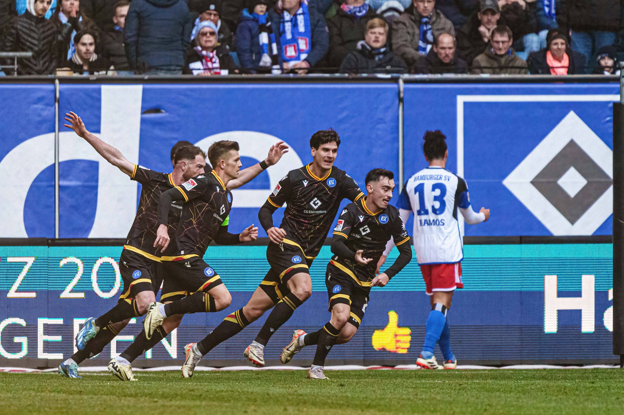 HSV patzt in wildem Spiel gegen Karlsruhe - Sky Sport Austria