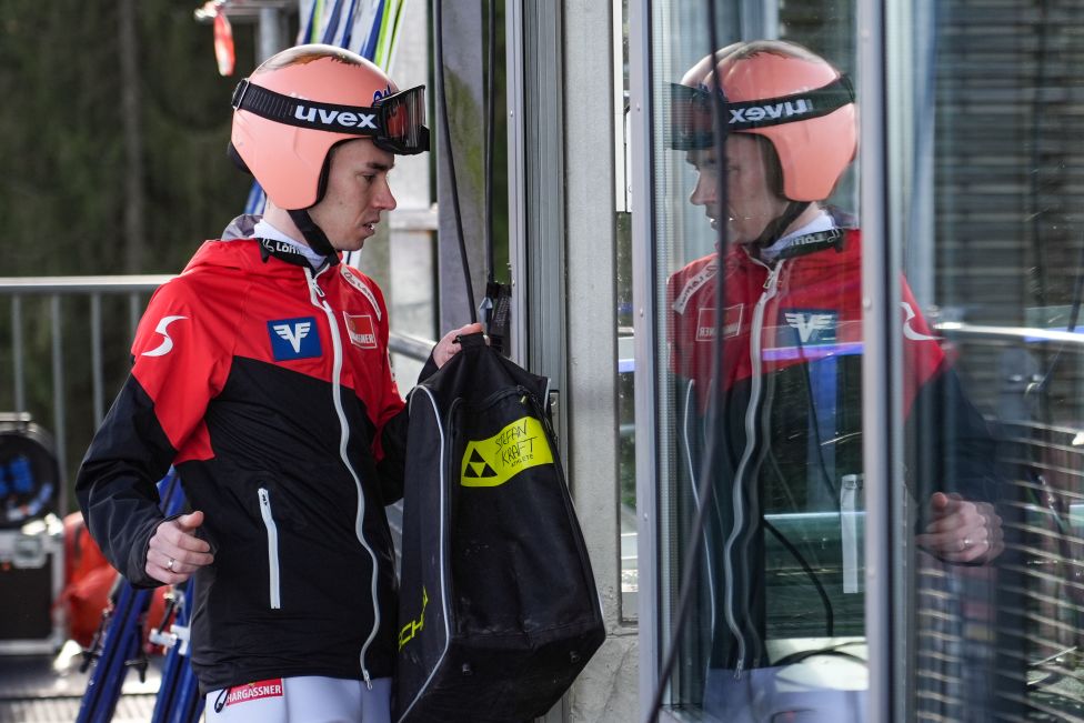 Kraft in Willingen vom Winde verweht - Sieg an Forfang