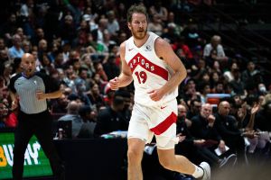 Raptors um Pöltl bauen Kader weiter um
