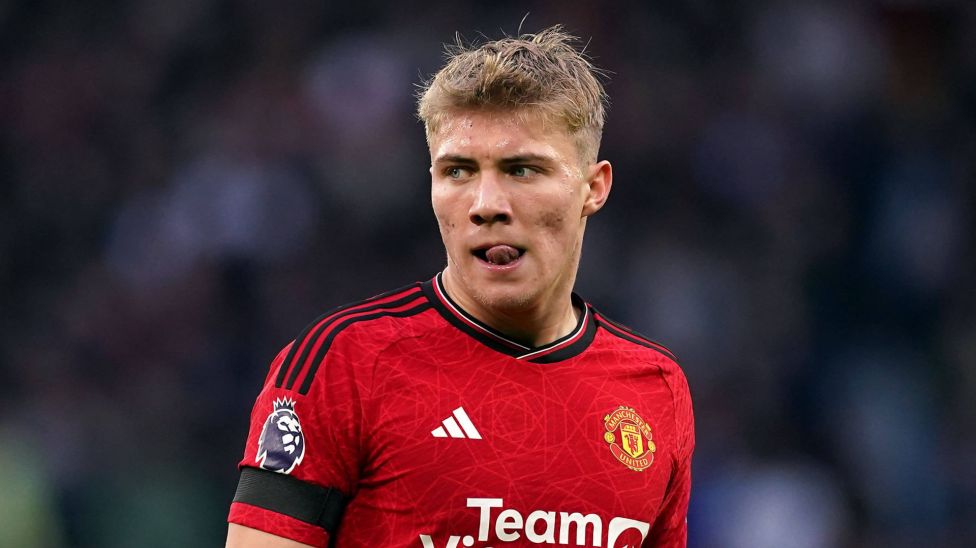 Rasmus Höjlund hat sich laut Trainer Erik ten Hag eine Verletzung zugezogen und wird im Duell von United mit dem FC Fulh