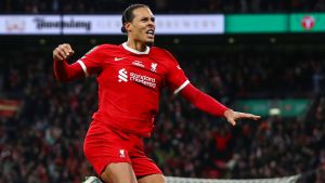 Virgil van Dijk köpft Liverpool zum Erfolg im EFL-Cup-Finale über Chelsea