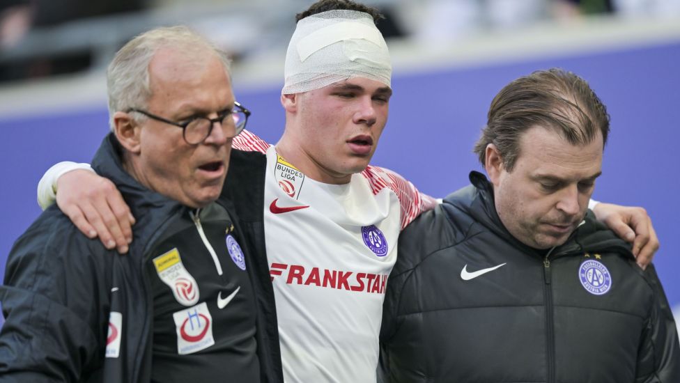 Der 19-jährige Austria-Youngster Luca Pazourek hat beim 2:1-Auswärtssieg der Veilchen bei Blau-Weiß Linz eine Gehirnersc