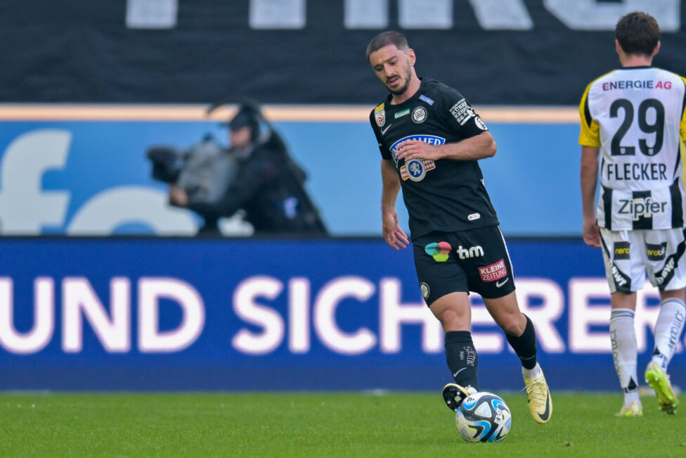 15.013 - Pässe hat Sturm in 31 Runden gespielt (Salzburg: 11.958)