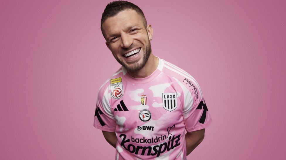 Gross-Trikot-Third-Away-Valon-Berisha-C-