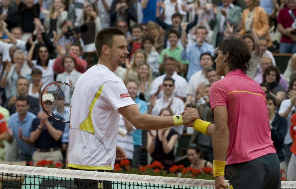 2009 – Nadal kassiert gegen den Schweden Robin Söderling seine erste Niederlage bei den French Open – Am Ende triumphier