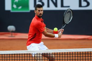 Nach Flaschenwurf: Djokovic kann Turnier in Rom fortsetzen
