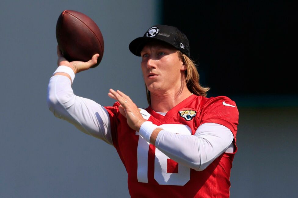 Quarterback Trevor Lawrence hat bei den Jacksonville Jaguars in der nordamerikanischen Football-Liga NFL einer lukrative