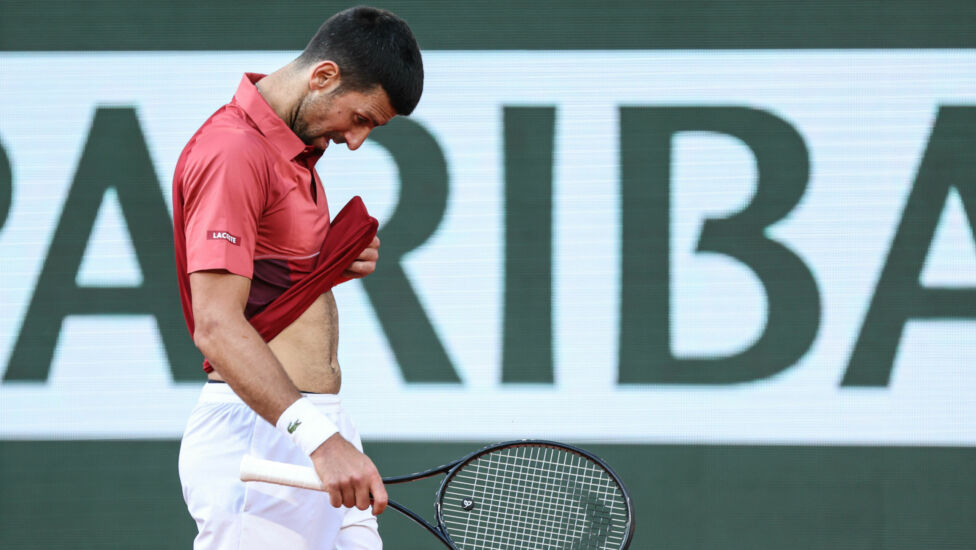Nach Fünfsatz-Krimi: Ob Tennisstar Novak Djokovic im Viertelfinale der French Open überhaupt antritt, ist aktuell offen