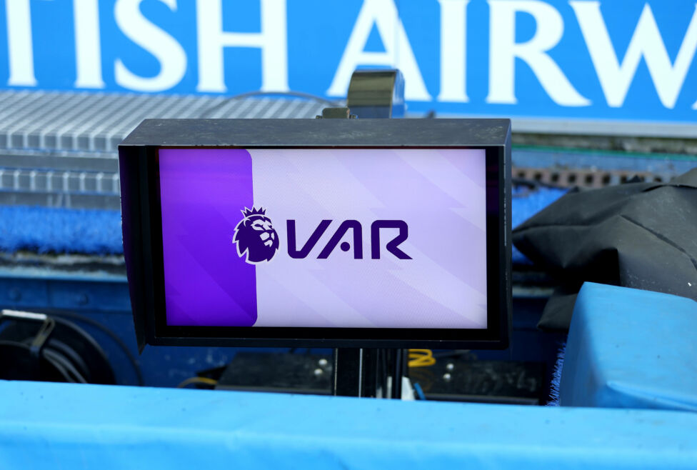 Die Klubs der englischen Premier League haben sich mit großer Mehrheit gegen eine Abschaffung des Video-Assistenten (VAR