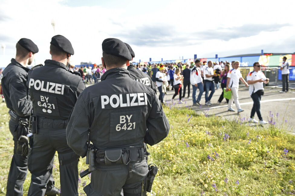 Polizei Gelsenkirchen rät Fußball-Fans zu Cannabiskonsum
