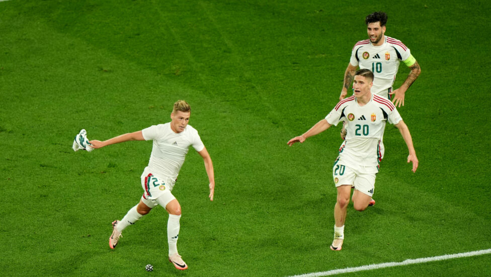 Ungarn hat bei der Fußball-EM 2024 Schottland in der Gruppe A sehr spät mit 1:0 (0:0) besiegt