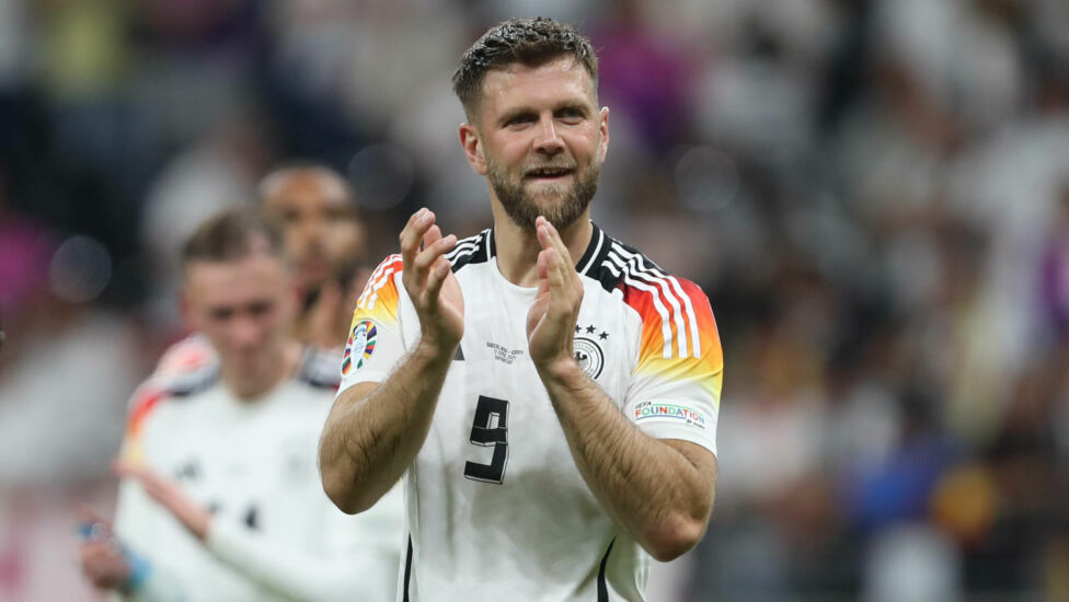 Deutschland hat sich bei der Fußball-EM dank eines späten Treffers gegen die Schweiz noch den Gruppensieg geholt