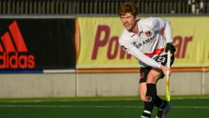Der australische Hockeyspieler Matthew Dawson hat sich einen Teil eines Fingers amputieren lassen, um an den Olympischen