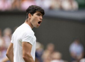 Alcaraz kämpft sich erneut ins Wimbledon-Finale