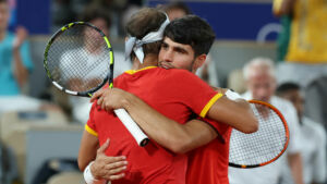 Carlos Alcaraz hofft darauf, dass die Finalrunde des Davis Cup in Malaga nicht zu Rafael Nadals Abschiedsbühne wird