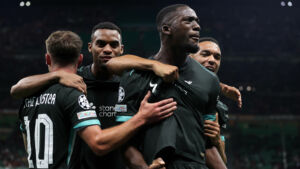 Der FC Liverpool ist trotz eines Fehlstarts mit einem souveränen Auswärtssieg bei der AC Milan in die Champions League g
