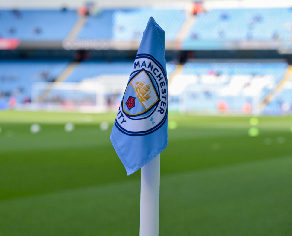 Englands Fußballmeister Manchester City hat kurz nach dem ersten juristischen Erfolg gegen die Premier League Vorwürfe g