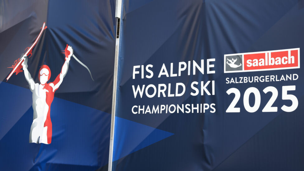 Die 48. alpinen Ski-Weltmeisterschaften in Saalbach-Hinterglemm sind am Dienstagnachmittag um 15:10 Uhr eröffnet worden